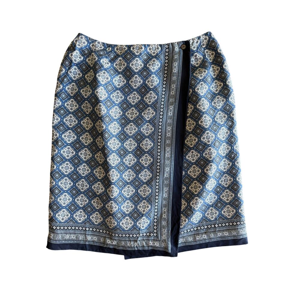 Talbots 4 Blue White Geometric Medallion 100% Silk Lined Wrap Skirt Knee Length